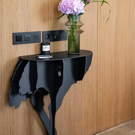 Hotel Howard Sur Seine - Paris La Defense 4*