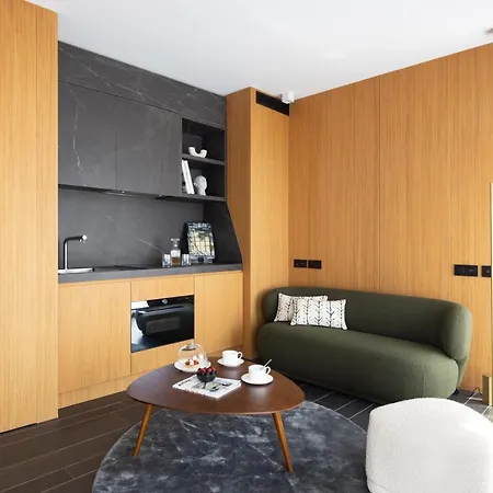 Howard Sur Seine - Paris La Defense 4*