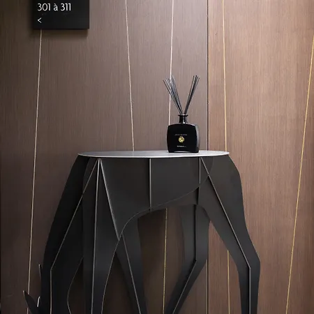 Howard Sur Seine - Paris La Defense Hotel